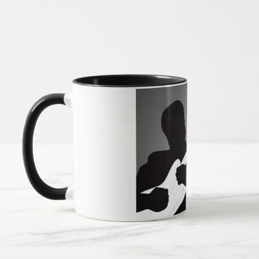 Die Silhouette des Bluesspielers mit einem Tasse (Links)