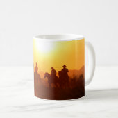 Die Silhouette des Fahrers als Kostüm w Kaffeetasse (VorderseiteRechts)