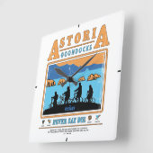 Die Silhouetten der Goonies über Astoria Goondocks Quadratische Wanduhr (Winkel)