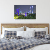 Die Skyline von Singapur nach Nacht Leinwanddruck (Insitu (Schlafzimmer))