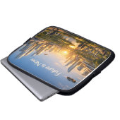Die Smart City der Zukunft Laptopschutzhülle (Vorne Knopf)