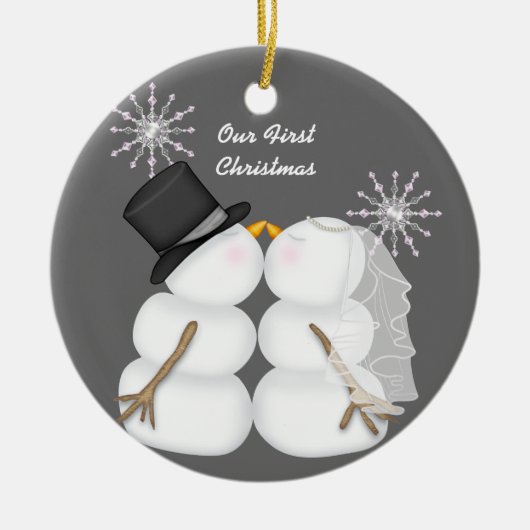 Die Snowmen küssen verheiratet unser erstes Keramik Ornament (Vorne)
