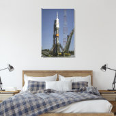 Die Sojus-Rakete wird in Position 2 errichtet Leinwanddruck (Insitu (Schlafzimmer))