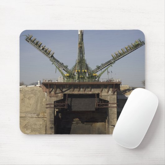 Die Sojus-Rakete wird in Position 3 errichtet Mousepad (Mit Mouse)