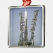 Die Sojus-Rakete wird in Position 4 errichtet Ornament Aus Metall (Links)