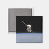 Die Sojus TMA-11 Raumsonde über dem Horizont der E Magnet (Vorderseite/Rückseite)