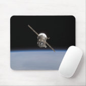 Die Sojus TMA-11 Raumsonde über dem Horizont der E Mousepad (Mit Mouse)