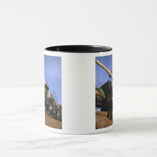 Die Sojus TMA-13 Raumsonde 3 Tasse (Zentrum)