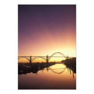 Die Sonne hinter der Newport Bridge, Oregon Fotodruck