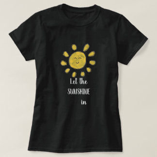 Die Sonne im T - Shirt von Frauen gelassen