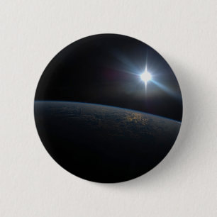 Die Sonne liegt über dem Horizont der Erde. Button