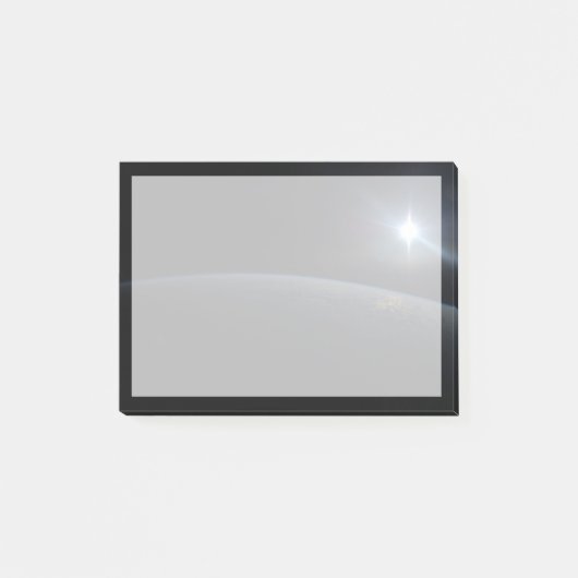 Die Sonne liegt über dem Horizont der Erde. Post-it Klebezettel (Vorderseite)