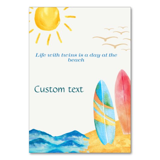 Die Sonne scheint über dem Strand Tischnummer (Vorderseite)