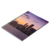 Die Sonne-Sets über dem Chicagoskyline Notizblock (Linke Seite)