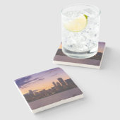 Die Sonne-Sets über dem Chicagoskyline Steinuntersetzer (Seitenansicht)