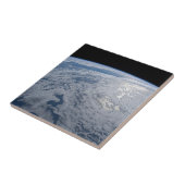 Die Sonne strahlt auf dem Südpazifik. Fliese (Seite)