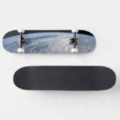 Die Sonne strahlt auf dem Südpazifik. Skateboard (Horizontal)