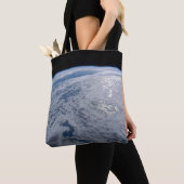 Die Sonne strahlt auf dem Südpazifik. Tasche (Von Nahem)