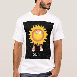 Die Sonne und die Sterne im Weltraum T-Shirt