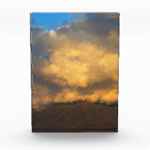 Die Sonnenuntergang-Wolkenexplosion