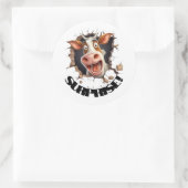 Die sonnige Kuh ruft Ihre Gäste überrascht Runder Aufkleber (Tasche)