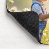 Die sonnige Romance auf einem dunklen Feld Mousepad (Ecke)