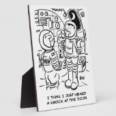 Die Spacemen hören sich an der Spaceship Door. Fun Fotoplatte (Seite)