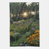 Die späte Sommersonne im Garten Geschirrtuch (Vertikal)