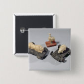 Die Spielwaren der Kinder: ein Igel, ein Löwe und Button (Vorne & Hinten)