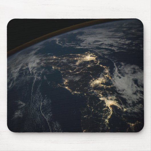 Die Stadt leuchtet nachts in Japan. Mousepad (Vorne)