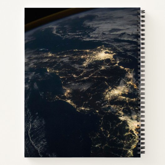 Die Stadt leuchtet nachts in Japan. Notizblock (Rückseite)