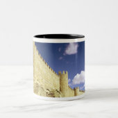 Die Stadtwände Zweifarbige Tasse (Mittel)