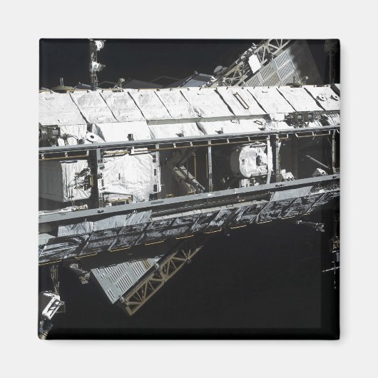 Die Startrappe der Internationalen Raumstation Magnet (Vorne)