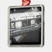 Die Startrappe der Internationalen Raumstation Silbernes Ornament (Links)