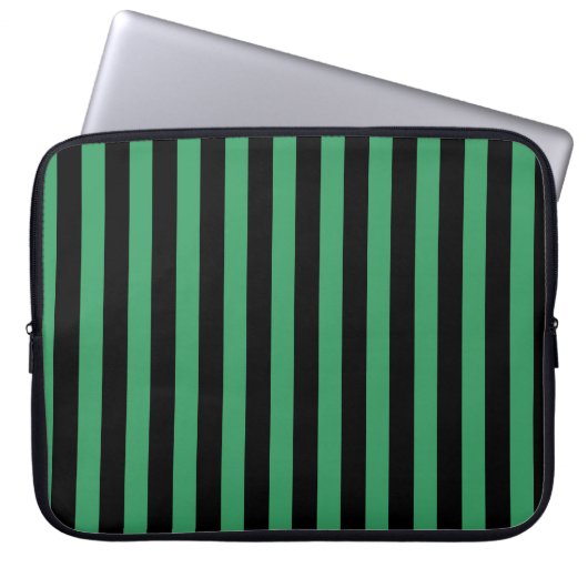 Die Streifen sind grün und schwarz Laptopschutzhülle (Vorderseite)