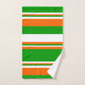 Die Streifen sind grün, weiß und orange Badhandtuch Set (Handtuch)