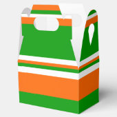 Die Streifen sind grün, weiß und orange Geschenkschachtel (Geöffnet)