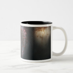 Die Strudelgalaxie (M51) und Begleitergalaxie Zweifarbige Tasse