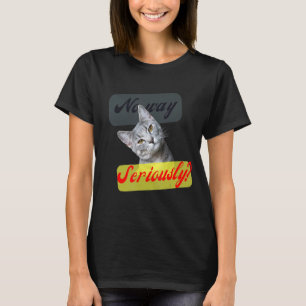 Die süße graue Katze ist nicht ernst. T-Shirt