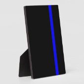 Die symbolische dünne blaue Linie auf schwarz Fotoplatte (Seite)