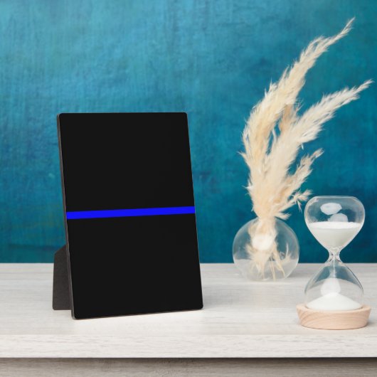 Die symbolische dünne blaue Linie horizontal schwa Fotoplatte (Seite)