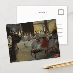 Die Tance-Klasse | Edgar Degas Postkarte<br><div class="desc">The Dance Class (1873) von der französischen Impressionistin Edgar Degas. Degas ist berühmt für seine pastellfarbenen Zeichnungen und Ölgemälde. Er war Meister bei der Darstellung von Bewegungen, wie man an seinen vielen Werken von Balletttänzern sehen kann. Verwenden Sie die Entwurfstools, um einen benutzerdefinierten Text hinzuzufügen oder das Bild zu personalisieren....</div>