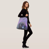 Die Tasche des Disco-Balls (Am Model)
