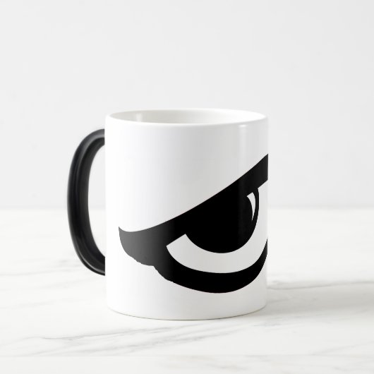 Die Tasse beobachten (Vorderseite Links)