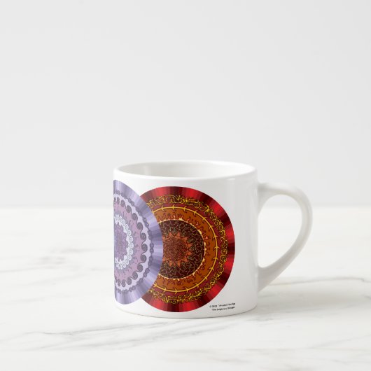 Die Tasse der Elements-Mandalas-Spezialität (Rechts)
