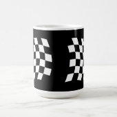 Die Tasse der karierten Flagge (Mittel)