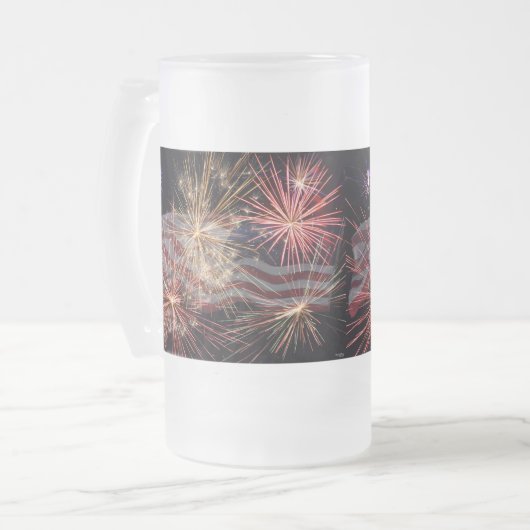 Die Tasse der Mattierten Glass-Bier in Amerika (Vorderseite Links)