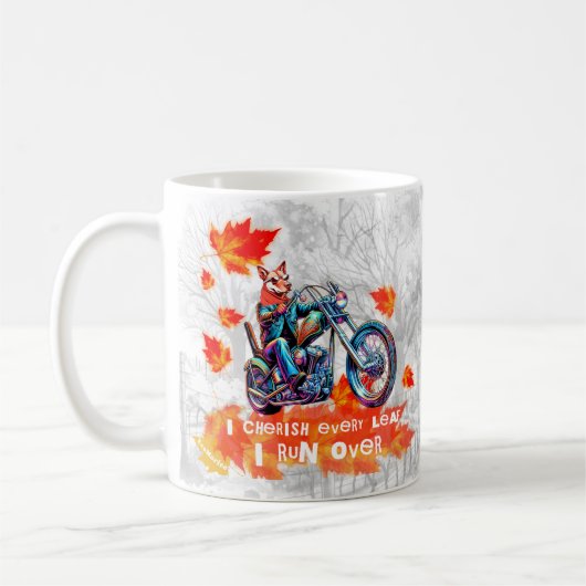 Die Tasse des sonnigen Kaffees, die ich jedes Blat (Links)