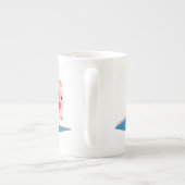 Die Tasse "Flying Book and Cartoon Pig-Bone-China" (Rückseite)