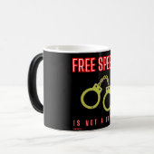 die Tasse "FREIE SPRACHE IST KEINE STRAFE" (Vorderseite Links)